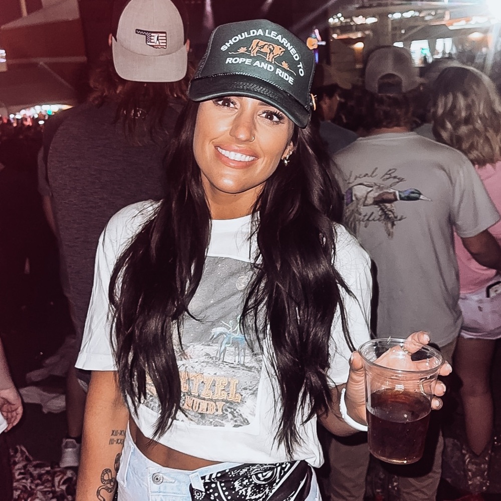 Meet your Posher, Laurel